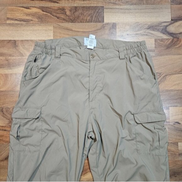 LL Bean Mens L Regular Nylon Cargo Pants Khaki Hiking Outdoor Stretch - Picture 5 of 8